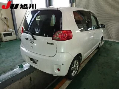 Toyota PORTE  с аукциона в Японии