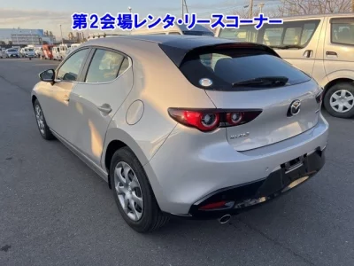 Mazda MAZDA3  с аукциона в Японии