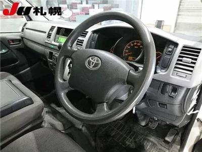 Toyota HIACE VAN  с аукциона в Японии