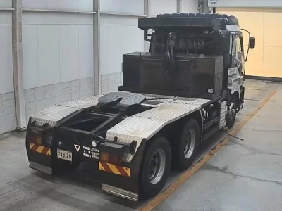 Isuzu TRUCK