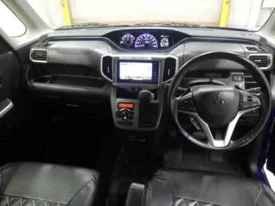 Mitsubishi DELICA D2  с аукциона в Японии