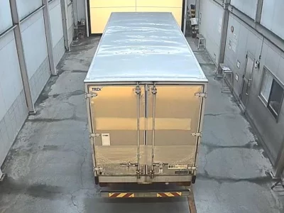 Isuzu FORWARD  с аукциона в Японии