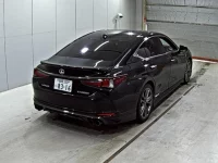 Lexus ES лот № 3012 оценка 4.5  с аукциона в Японии 4