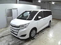 Toyota NOAH лот № 3055 оценка 4  с аукциона в Японии 3