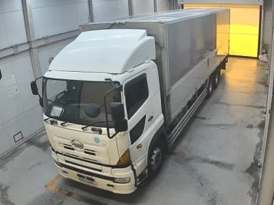 Hino TRUCK