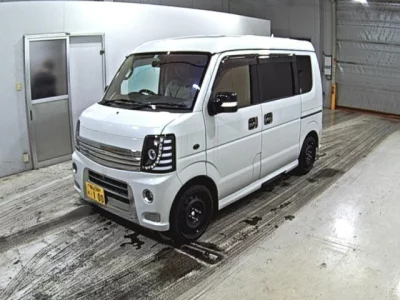 Nissan CLIPPER RIO  с аукциона в Японии