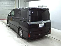 Toyota VOXY лот № 3098 оценка 4  с аукциона в Японии 1