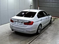 BMW 3-Series лот № 3122 оценка 3.5  с аукциона в Японии 4