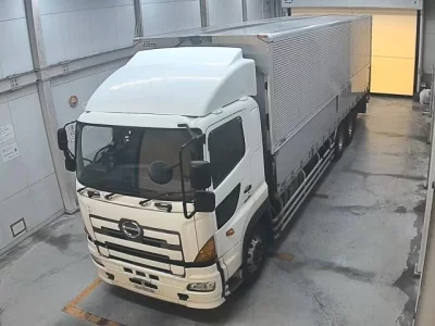 Hino TRUCK