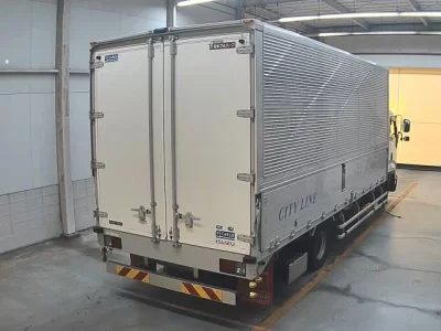 Isuzu FORWARD  с аукциона в Японии