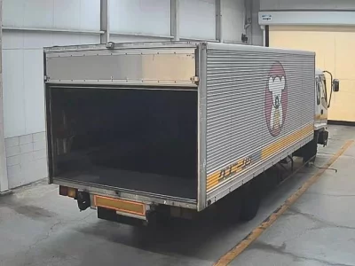 Isuzu FORWARD  с аукциона в Японии