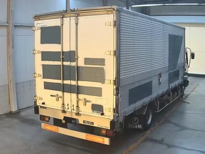 Isuzu FORWARD  с аукциона в Японии