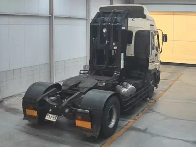 Isuzu TRUCK