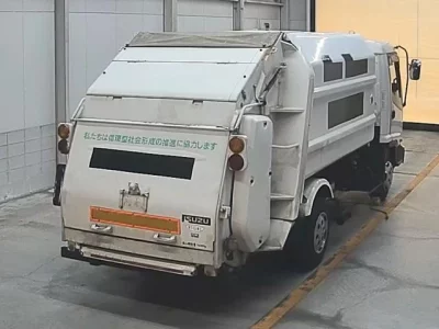 Isuzu FORWARD  с аукциона в Японии