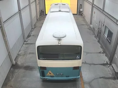 Isuzu BUS
