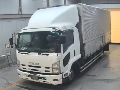Isuzu FORWARD  с аукциона в Японии