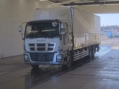 Isuzu GIGA