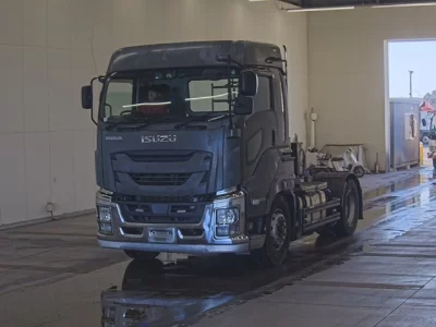 Isuzu GIGA
