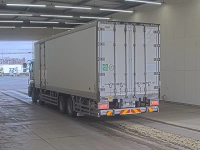 Isuzu GIGA  с аукциона в Японии