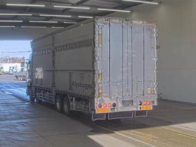 Isuzu GIGA  с аукциона в Японии