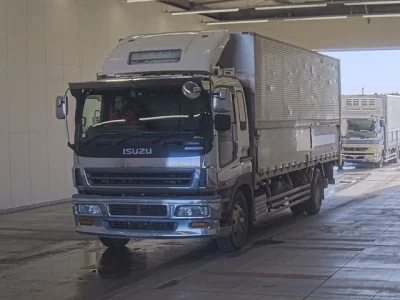 Isuzu GIGA  с аукциона в Японии
