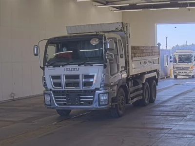 Isuzu GIGA