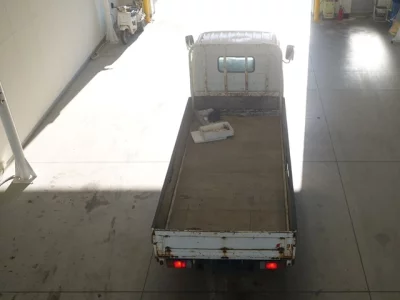 Toyota DYNA  с аукциона в Японии