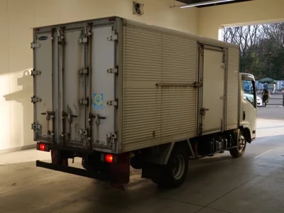 Isuzu ELF  с аукциона в Японии