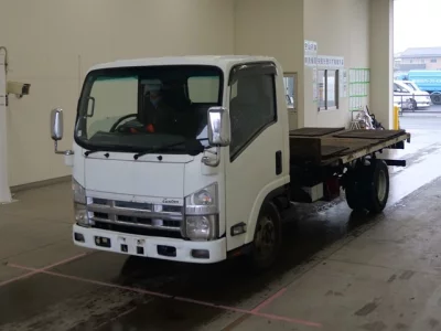 Isuzu ELF  с аукциона в Японии