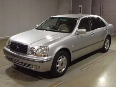Toyota PROGRES  с аукциона в Японии
