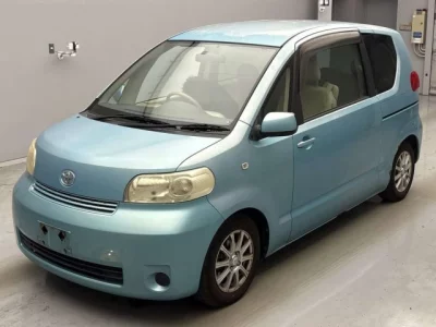 Toyota PORTE  с аукциона в Японии