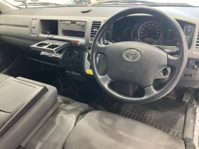 Toyota HIACE VAN  с аукциона в Японии