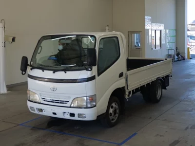 Toyota DYNA  с аукциона в Японии