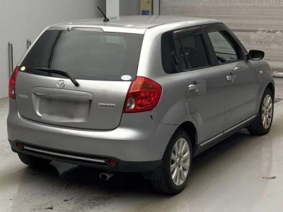 Mazda VERISA