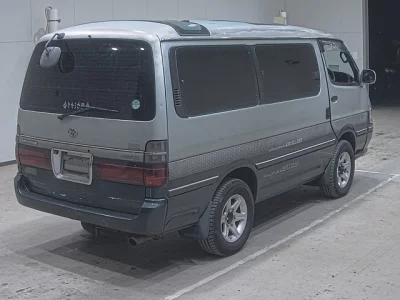 Toyota HIACE  с аукциона в Японии