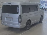 Toyota HIACE лот № 20037 оценка RA  с аукциона в Японии 1
