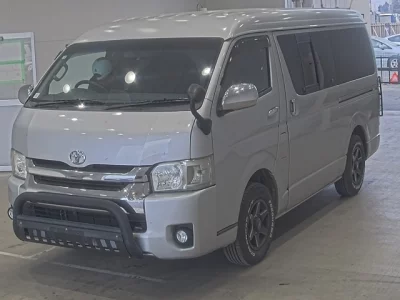 Toyota HIACE  с аукциона в Японии