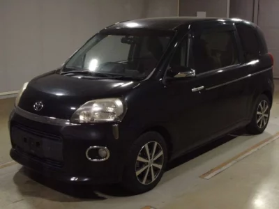 Toyota PORTE  с аукциона в Японии