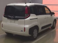 Toyota SIENTA лот № 72019 оценка 3.5  с аукциона в Японии 1