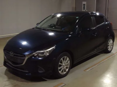 Mazda DEMIO  с аукциона в Японии