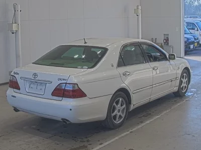 Toyota CROWN  с аукциона в Японии