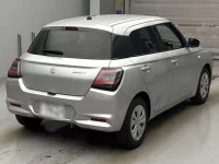 Suzuki SWIFT лот № 12043 оценка 4  с аукциона в Японии 1
