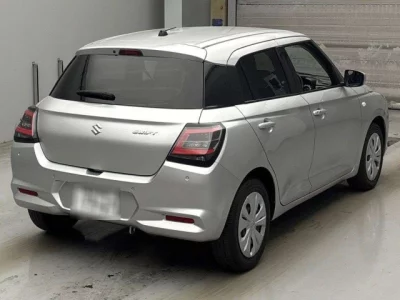 Suzuki SWIFT  с аукциона в Японии