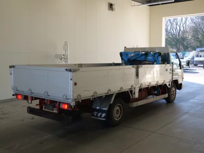 Toyota DYNA  с аукциона в Японии