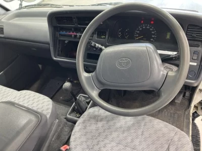 Toyota HIACE  с аукциона в Японии