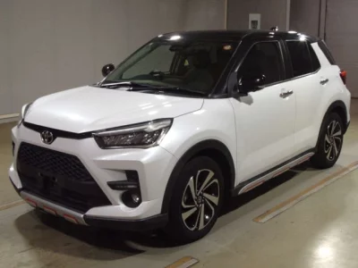 Toyota RAIZE  с аукциона в Японии