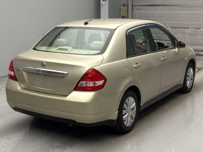 Nissan TIIDA LATIO