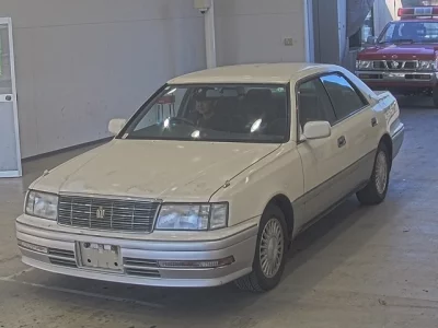 Toyota CROWN  с аукциона в Японии