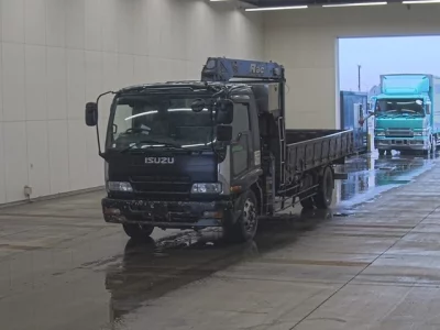 Isuzu FORWARD  с аукциона в Японии