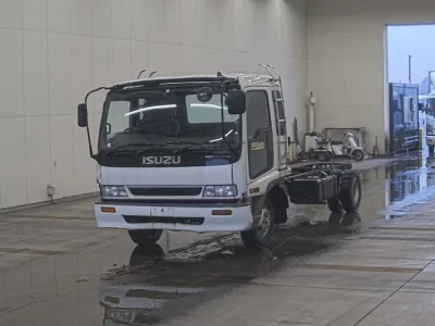 Isuzu FORWARD  с аукциона в Японии